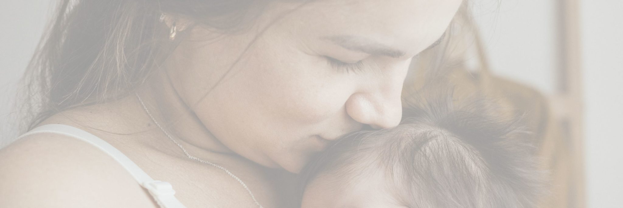 5 Postpartum Hair Loss Home Remedies